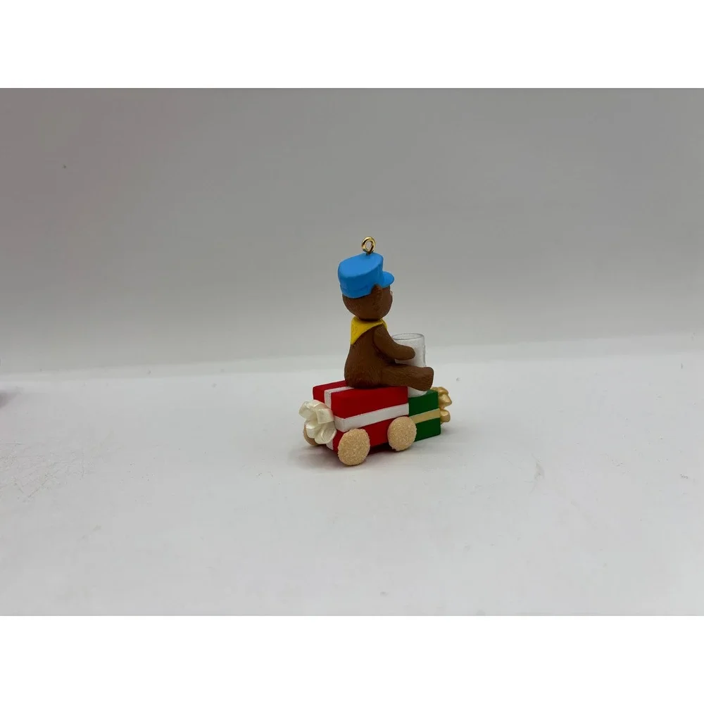 Hallmark Keepsake Ornament 1999 Vintage Milk 'n' Cookies Express Handcrafted
